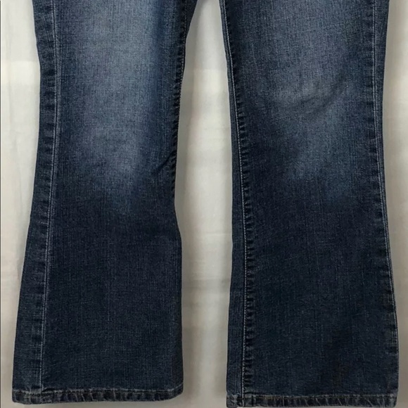 Levis 518 Superlow Stretch Bootcut Size 11 JR S - Picture 5 of 9